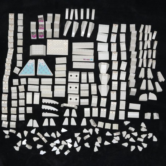 WHITE LEGO ROOF SLOPE BULK LOT - 244 PCS - Picture 1 of 11